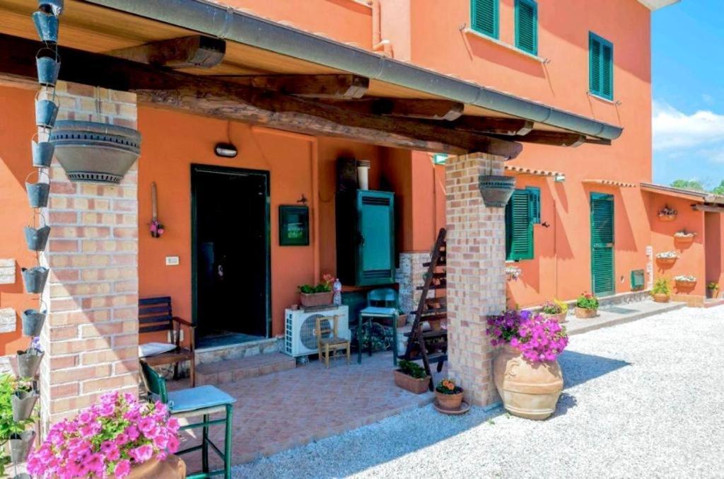 La Locanda Di Andrea Il Pescatore Bed & Breakfast Borgo Montenero Luaran gambar